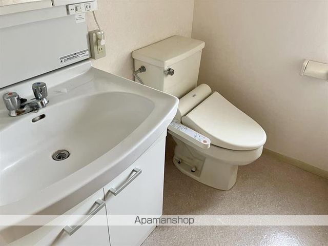 東玉川戸建のトイレ写真
