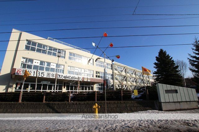 小学校　月寒小学校（小学校）まで500m