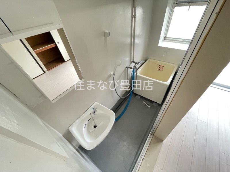 バス・シャワールーム　別室同型写真