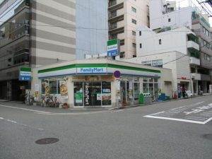コンビニ　ファミリーマート 博多明治公園店（コンビニ）まで205m