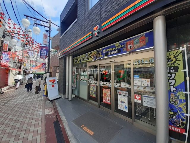 コンビニ　セブンイレブン笹塚2丁目10号通り店（コンビニ）まで445m