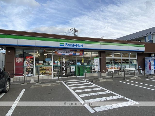 コンビニ　ファミリーマート　六丁の目左近掘点（コンビニ）まで551m