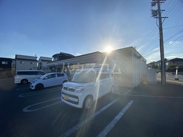 コンビニ　セブンイレブン東郷町春木台店（コンビニ）まで394m