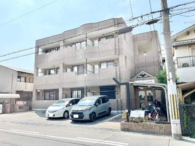 エントランス　外観写真（昼）