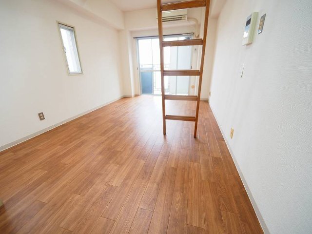 LakiaApartment武庫之荘の居間写真