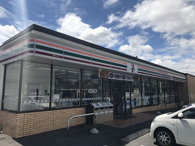 コンビニ　セブン-イレブン豊田市豊栄町店（コンビニ）まで553m