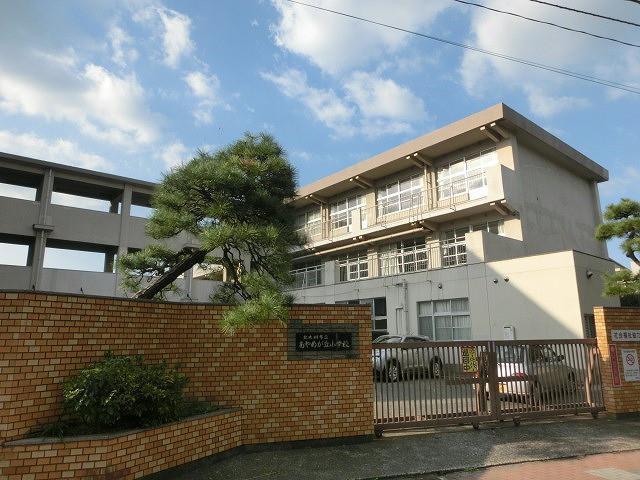 小学校　あやめが丘小学校（小学校）まで500m