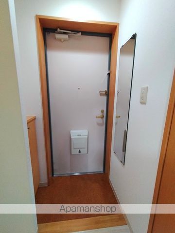 マインズ・コム南森町の玄関写真