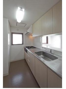 東急目黒線 武蔵小山駅 徒歩9分 5階建 築32年のキッチン写真