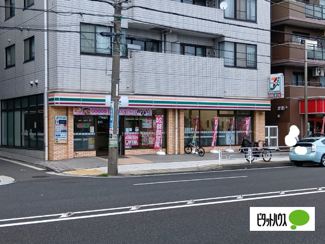 コンビニ　セブンイレブン横浜山手本牧通り店（コンビニ）まで206m