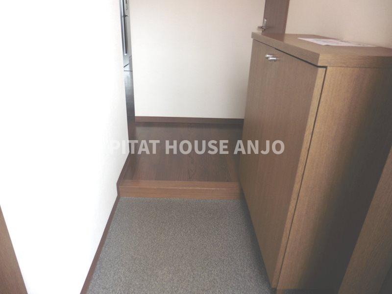 玄関　同物件別部屋