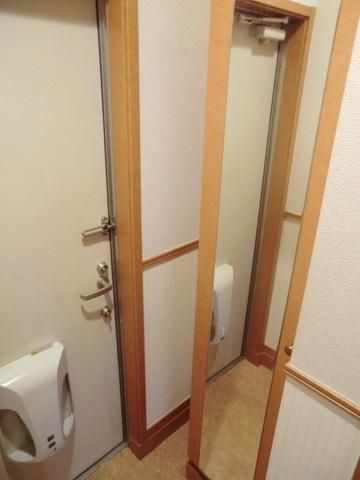 玄関　玄関（同タイプ）