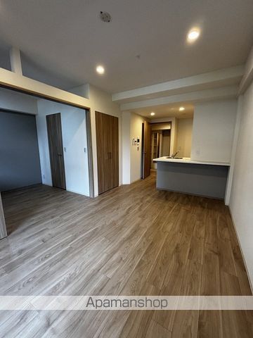 ＪＲ大阪環状線 福島駅 徒歩13分 13階建 築1年の居間写真