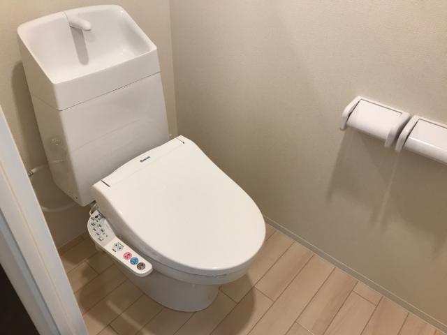 トイレ　トイレ