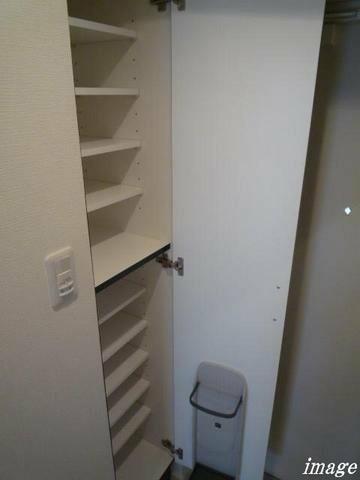 収納　シューズボックス