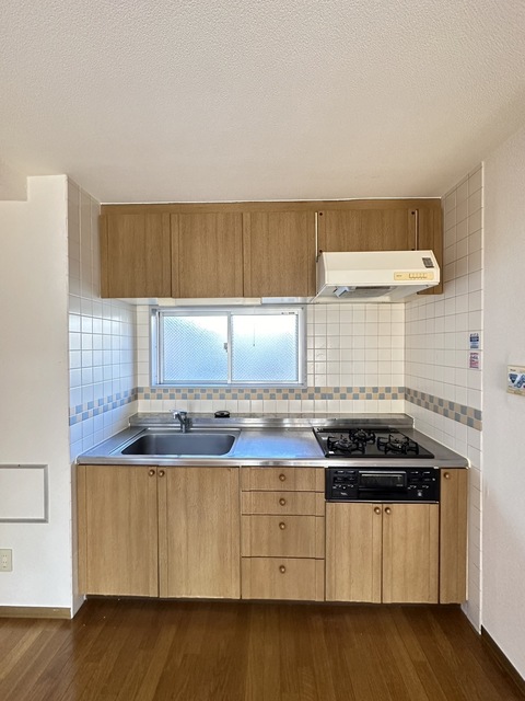 キッチン　別部屋参考写真です