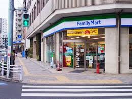 コンビニ　ファミリーマート駒込霜降橋店（コンビニ）まで93m