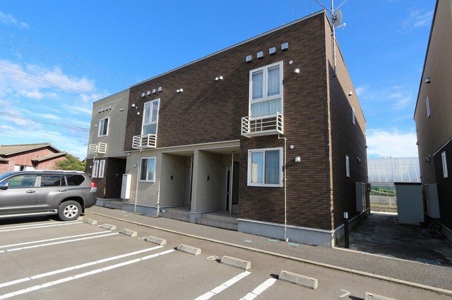 建物外観　外観は落ち着いています