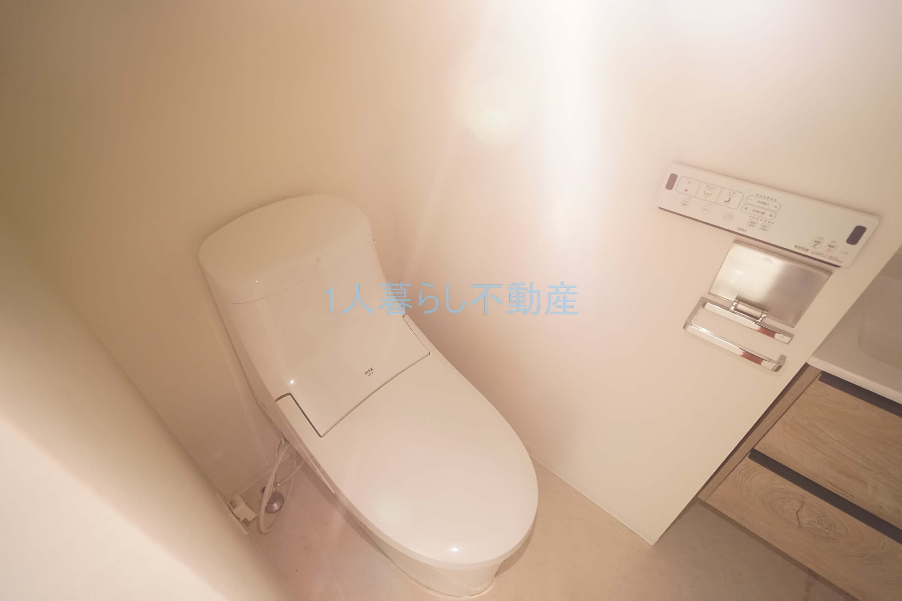 京急本線 大森海岸駅 徒歩8分 12階建 築5年のトイレ写真