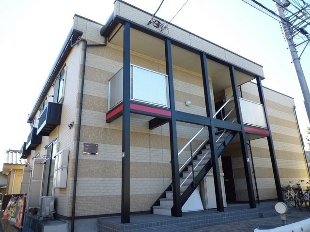 レオパレスHAPPY TOWNの外観写真