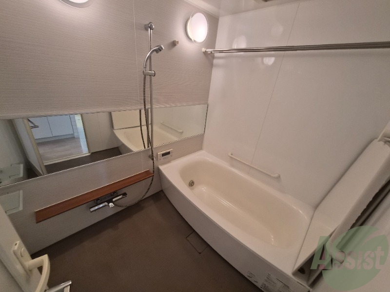 バス・シャワールーム　浴室は綺麗で追い焚きも付いて気持ちよくお過ごしいただけます。