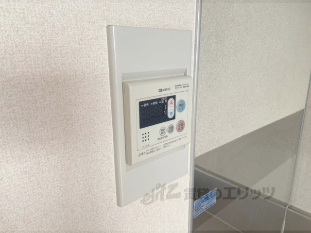 その他設備　給湯器リモコン