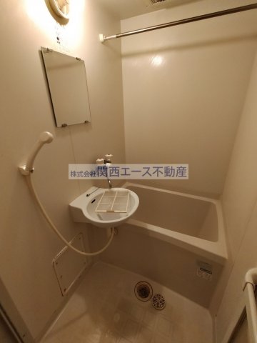 レオパレスソレーユS Oの風呂写真