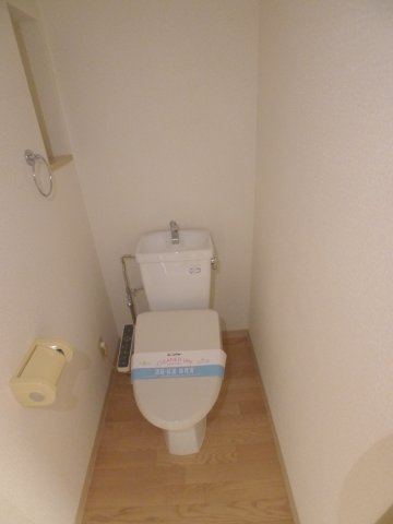 地下鉄鶴舞線 上前津駅 徒歩3分 8階建 築33年のトイレ写真