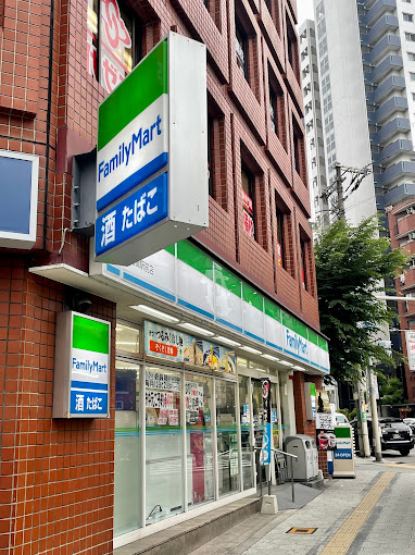 コンビニ　ファミリーマート 鶴橋駅前店（コンビニ）まで332m