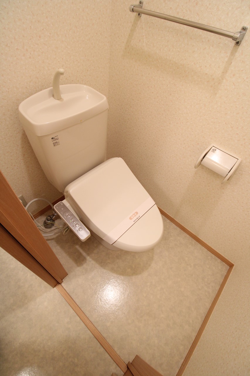 トイレ　※同物件、別部屋になります。