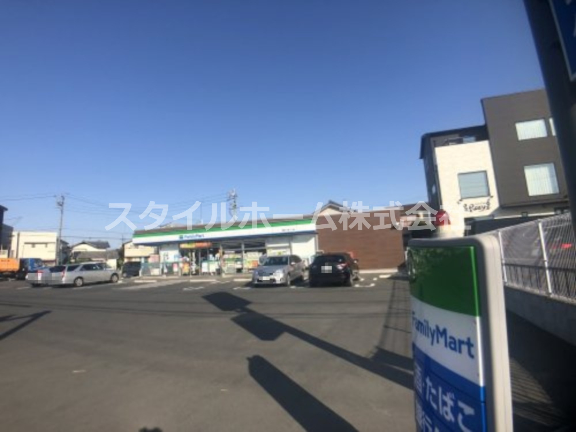 コンビニ　ファミリーマート 豊橋牛川通二丁目店（コンビニ）まで594m