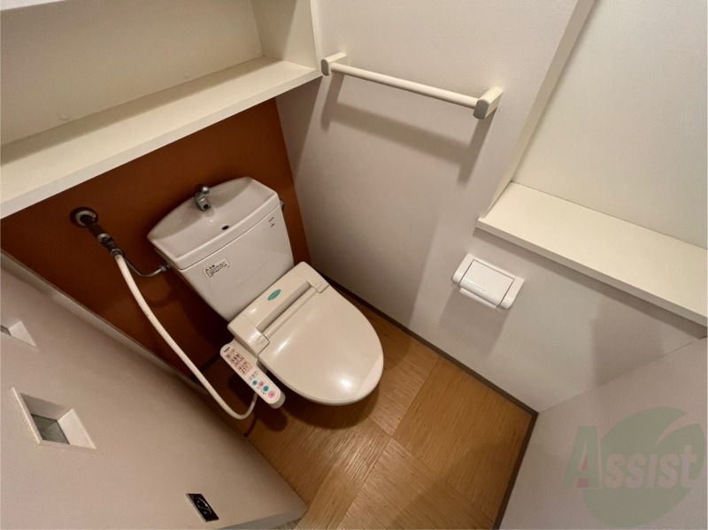 トイレ　ウォシュレット機能がついたトイレ。安心して使用できますね。
