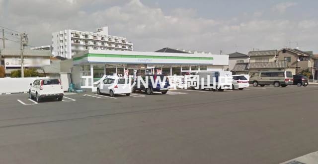コンビニ　ファミリーマート岡山万倍店（コンビニ）まで220m