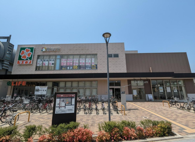 スーパー　ライフ阪神鳴尾店（スーパー）まで290m