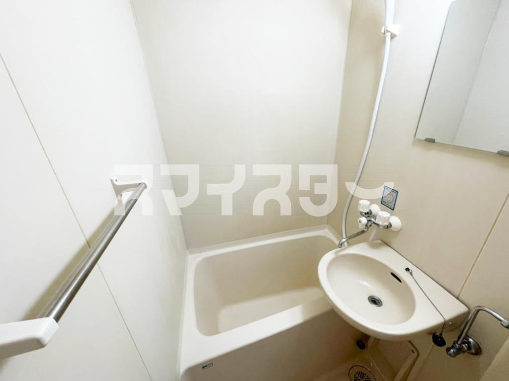 京王線 国領駅 徒歩7分 3階建 築37年の風呂写真