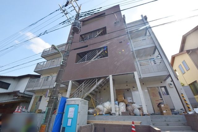 ＪＲ京浜東北線 浦和駅 徒歩12分 4階建 築9年の外観写真