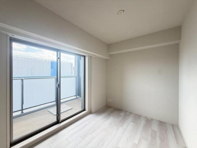 その他　洋室約６．１帖