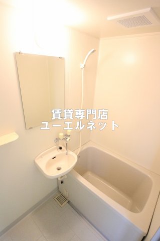 地下鉄御堂筋線 江坂駅 徒歩8分 5階建 築29年の風呂写真