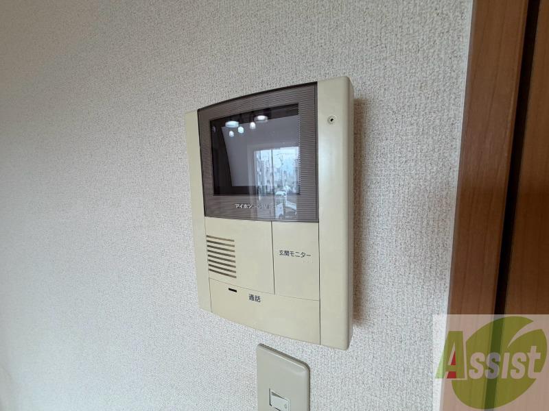 セキュリティ　ＴＶモニター付インターホンです。来客者の顔が見えるので安心！