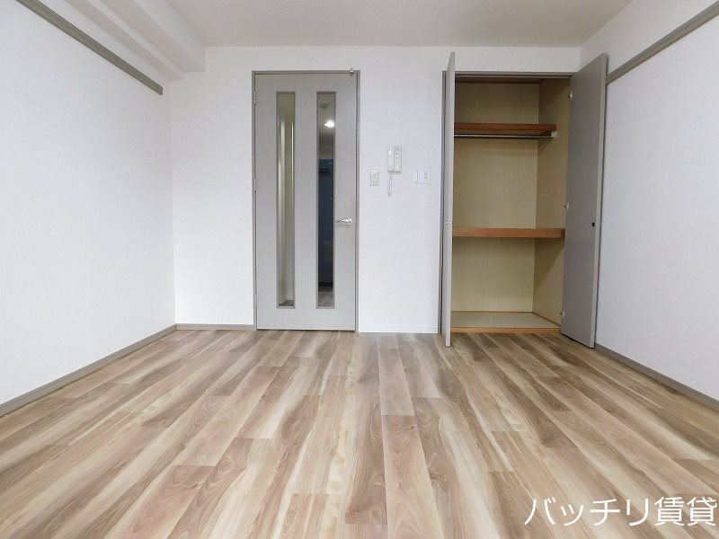 サルヴァトーレ大橋の居間写真