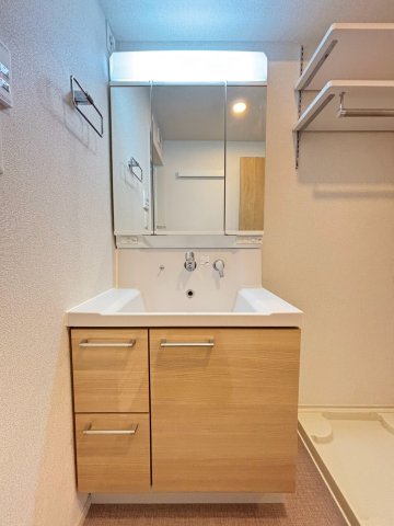 ＪＲ阪和線 富木駅 徒歩3分 3階建 築2年の内装写真
