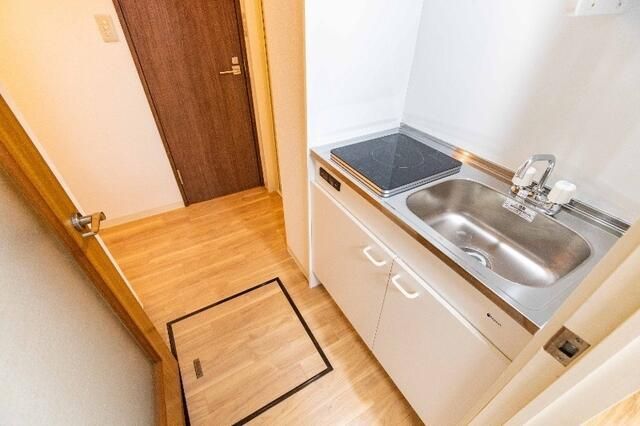 キッチン　別部屋参考写真です
