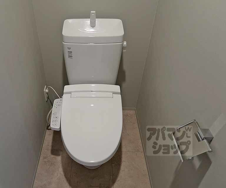ＪＲ東海道本線 京都駅 徒歩19分 7階建 築6年のトイレ写真