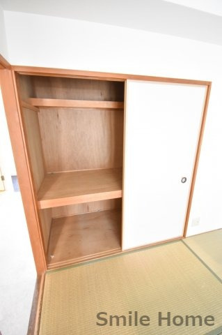 収納　押入れは奥行きもあるので収納力が凄いんです