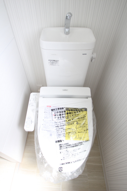 トイレ　※同じ部屋番号の写真です