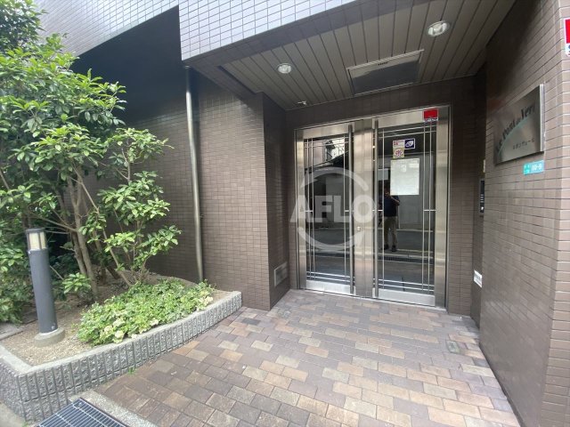 エントランス　ルポンヴェール　エントランス