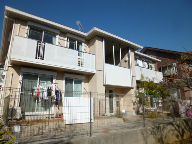 建物外観　閑静な住宅地☆積水ハウス施工☆安心のオートロック付き☆