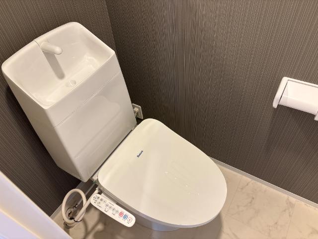 トイレ　シャワー付トイレ