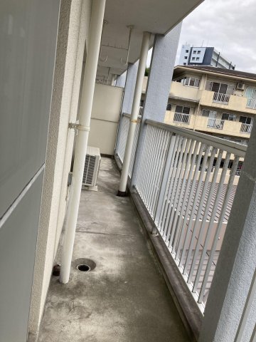 バルコニー　バルコニー付きです