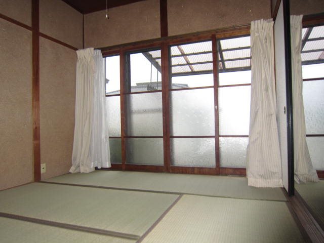 橋爪アパートの居間写真